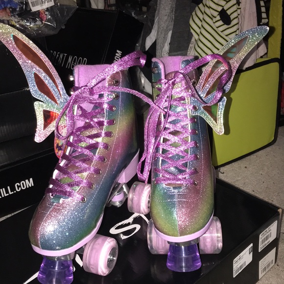 🦋🆕Dolls Kill x Winx Club LIGHT UP!”Fly To Freedom”Quad Roller Skates!BNIB🛼🦋 - Picture 7 of 17